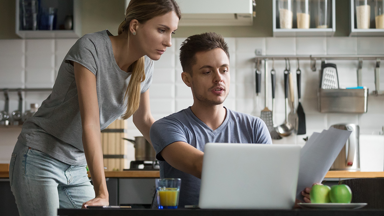 Qué hacer si vives de alquiler y el casero vende la casa